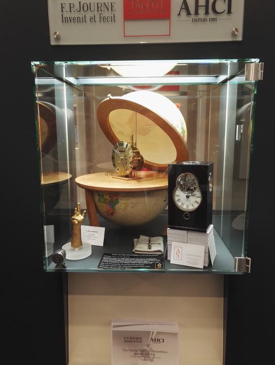 Dans la vitrine de l'AHCI, à Baselworld.